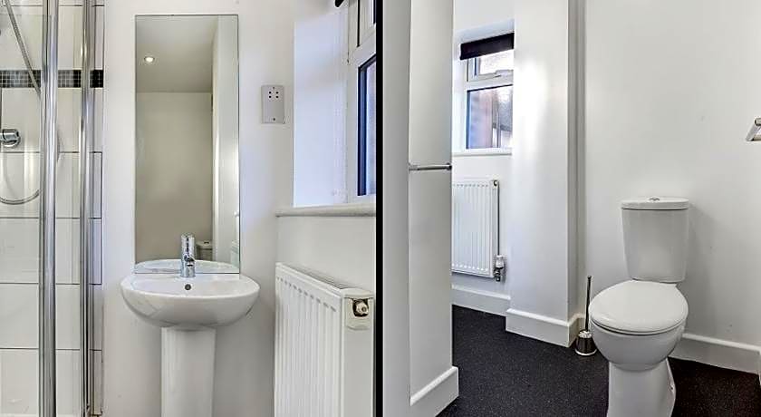 Townhouse PLUS @ 166 Edleston Road Crewe