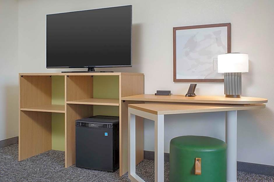 Spark by Hilton Miami Doral