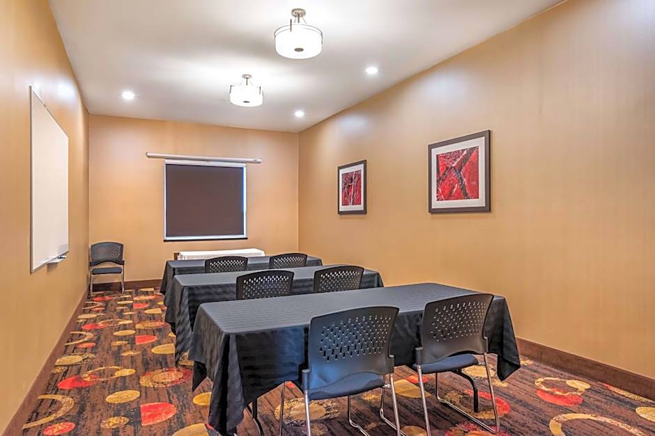 Best Western Plus Kindersley Hotel