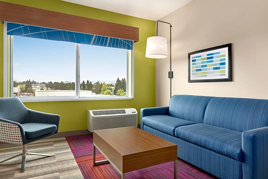 Holiday Inn Express & Suites - Ukiah By IHG