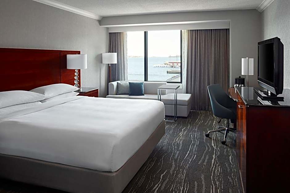 Halifax Marriott Harbourfront Hotel