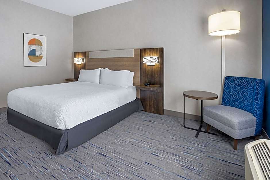 Holiday Inn Express Hotel & Suites Brattleboro By IHG