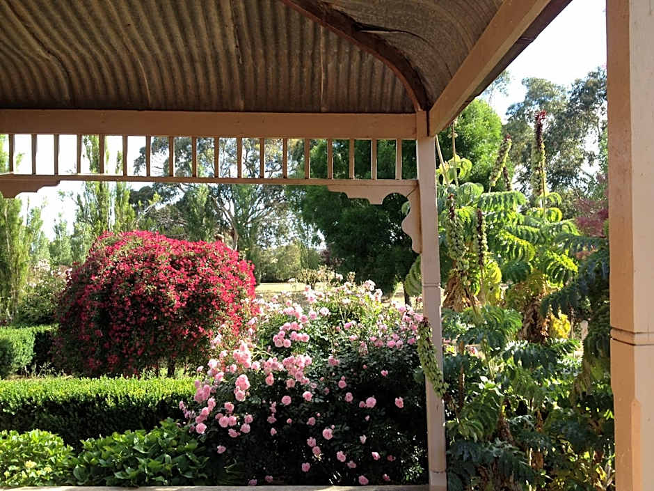 Pierrepoint Accommodation