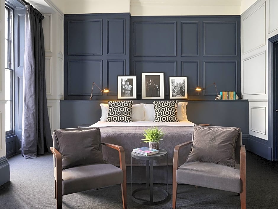 The George Hotel and Montys