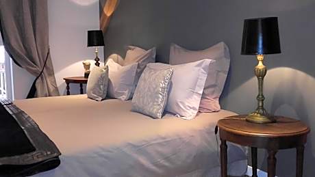 Twin Room with Private Bathroom