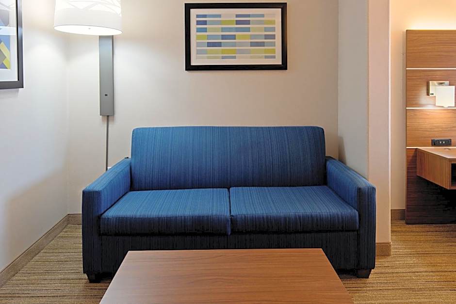 Holiday Inn Express Fresno South By IHG