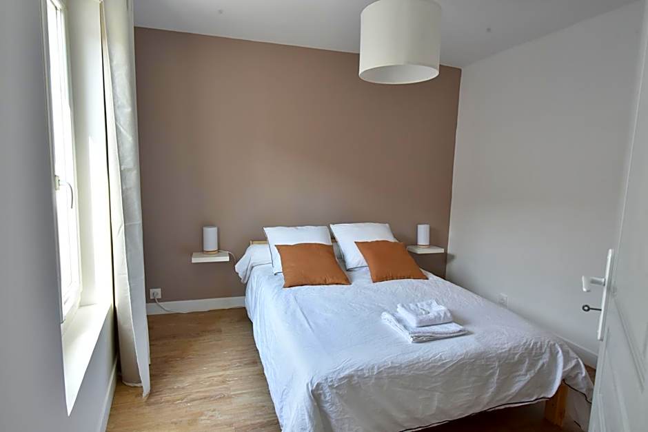 Photo 1 of 14 of 2 Bedroom Apartment