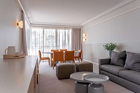 Pacific Suite with Club Access