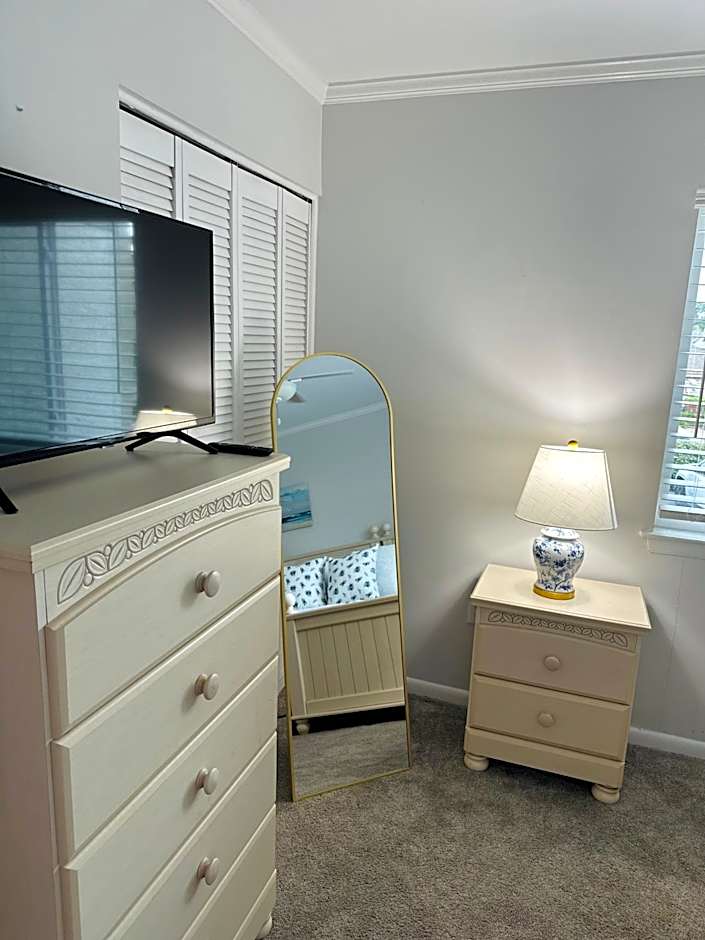 Condo at Happy Hour Tybee