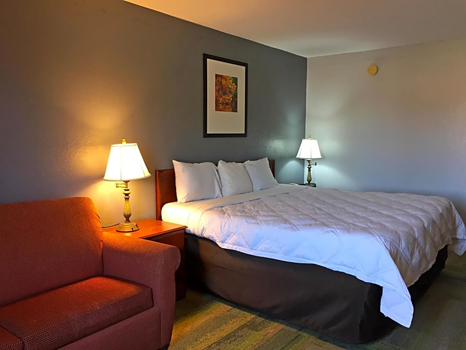 Country Garden & Suites-Benton