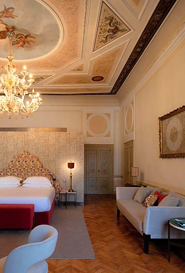 Eight Venezia