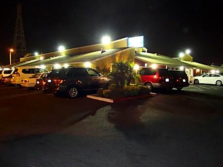 Oasis Inn Sacramento- Elk Grove