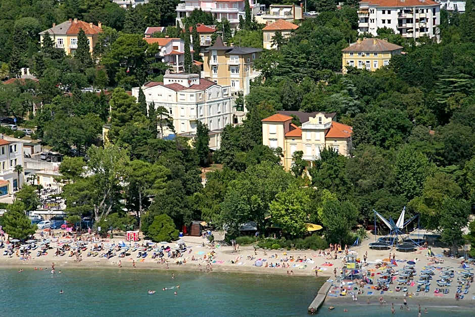 Hotel Vila Ružica- glavna zgrada i depandanse