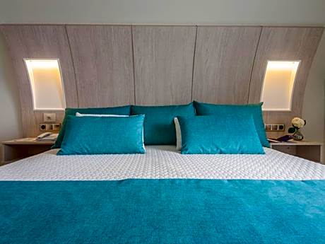 Deluxe Double Room with Sea View - Attic