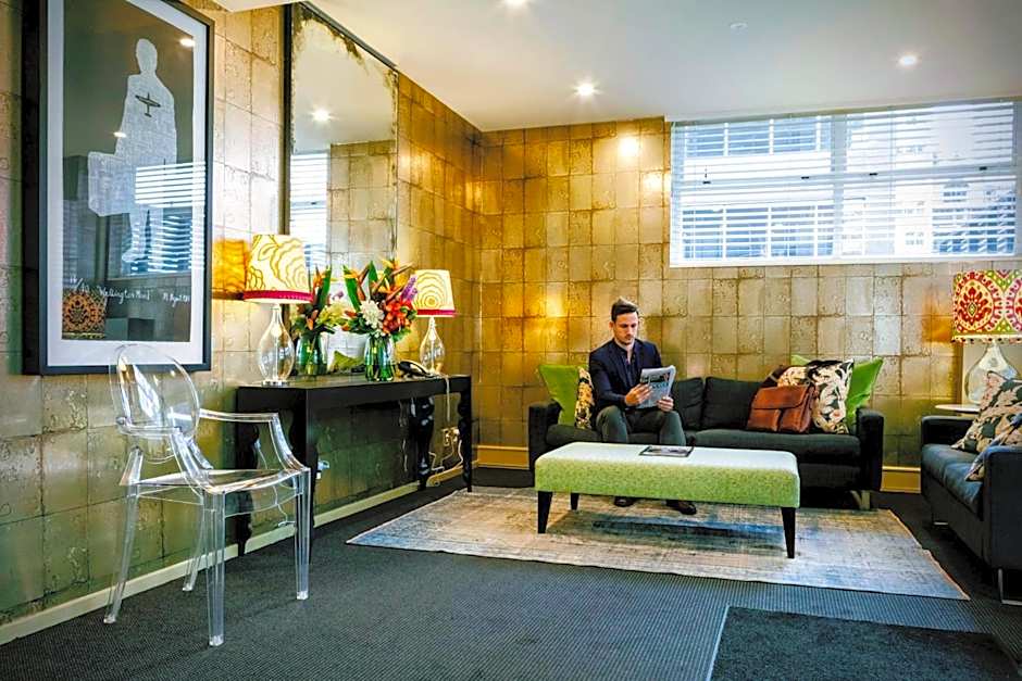 Gilmer Apartment Hotel