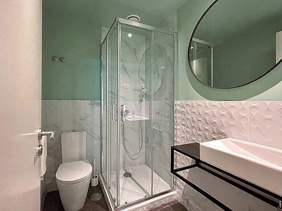 Avenue Hostel & Suites