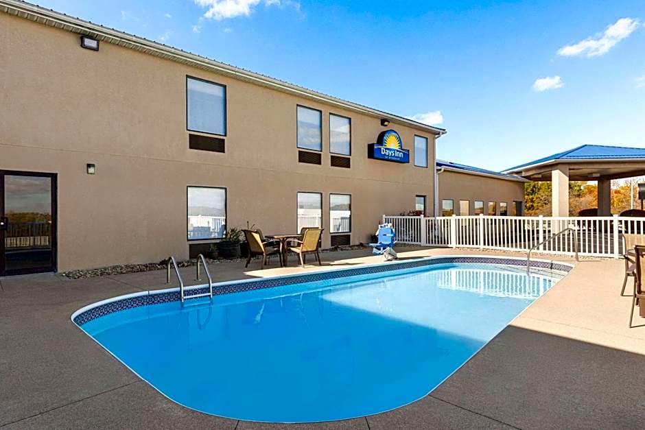 Days Inn by Wyndham Hillsboro