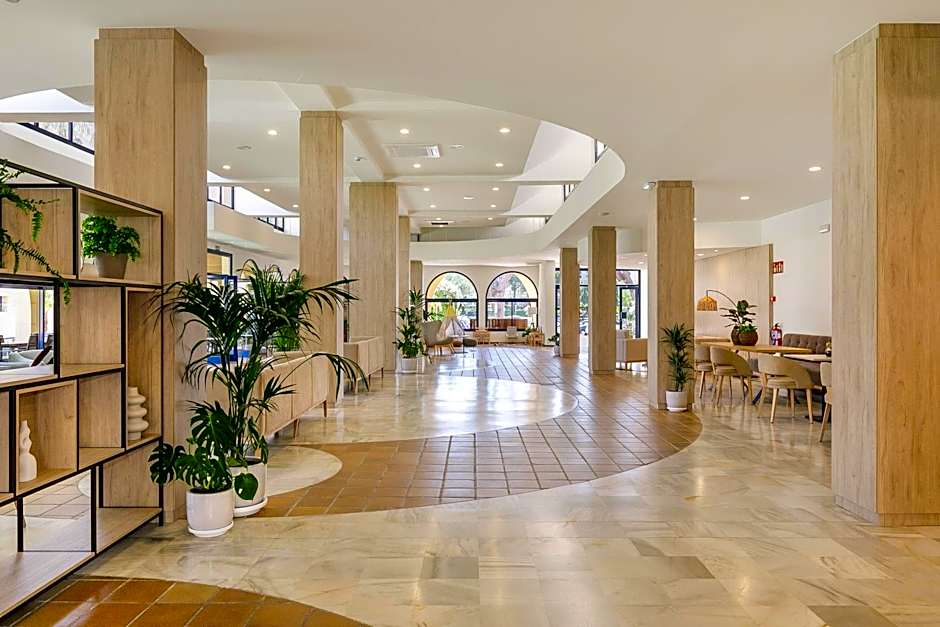 Sol Sancti Petri Aparthotel