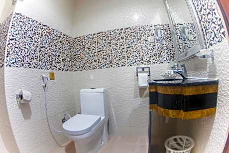 Studio Apartment with Partial Sea View