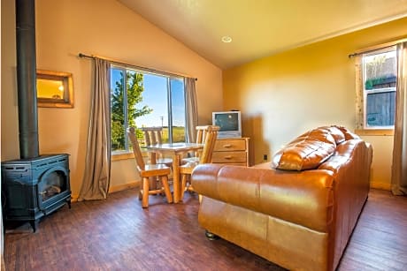 Deluxe King Suite