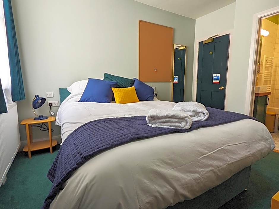 The Stirling Arms Pub & Rooms