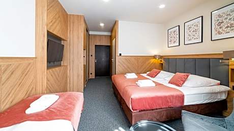 Comfort Triple Room