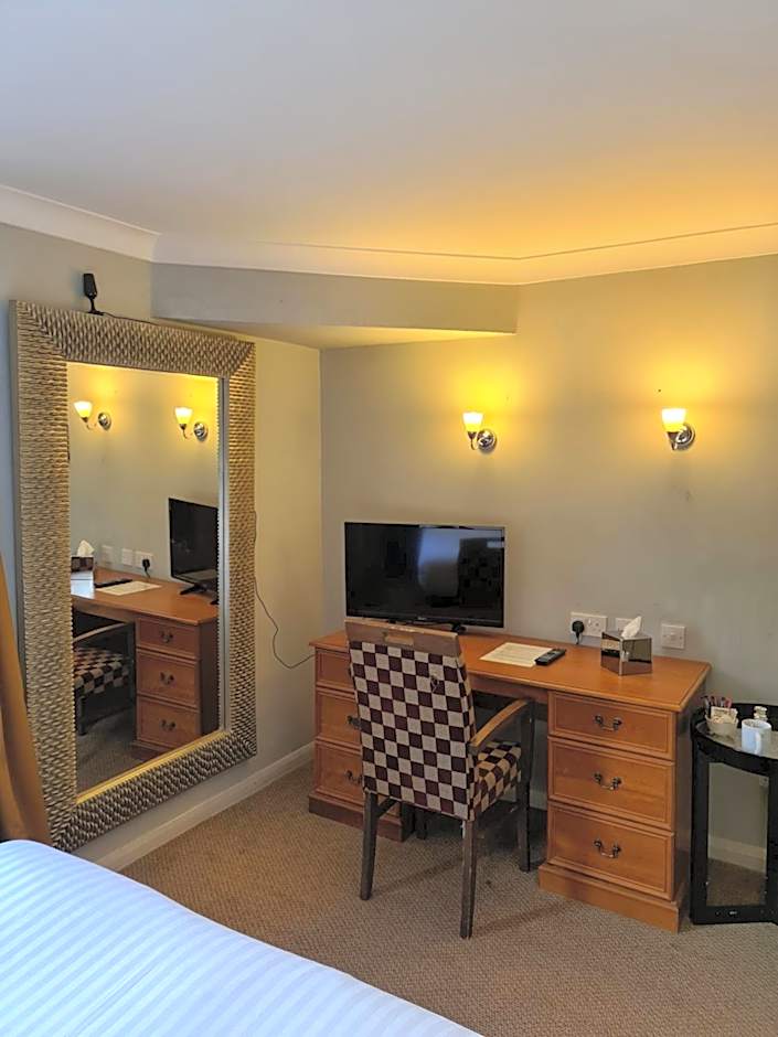 Barons Court Hotel Walsall