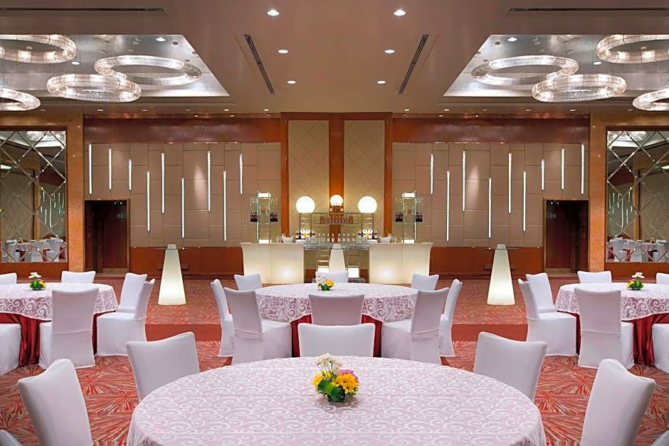 Sheraton Grand Bangalore Hotel At Brigade Gateway