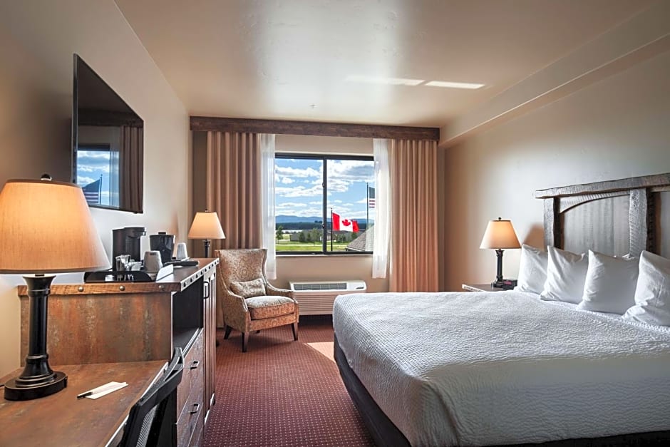 Glacier International Lodge