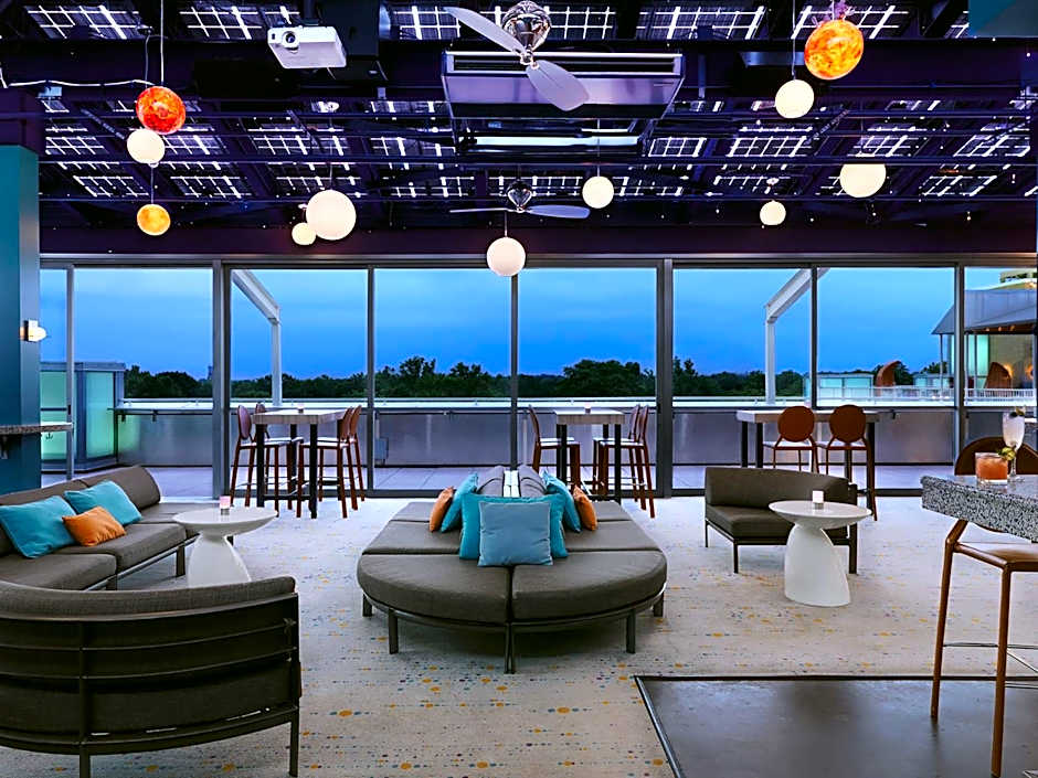 Moonrise Hotel