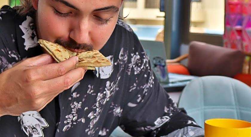 The Blue Jay Hostel - Dorms & Rooms Hotel