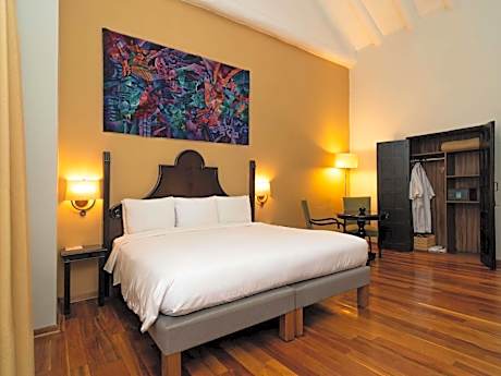 Colonial Double Room