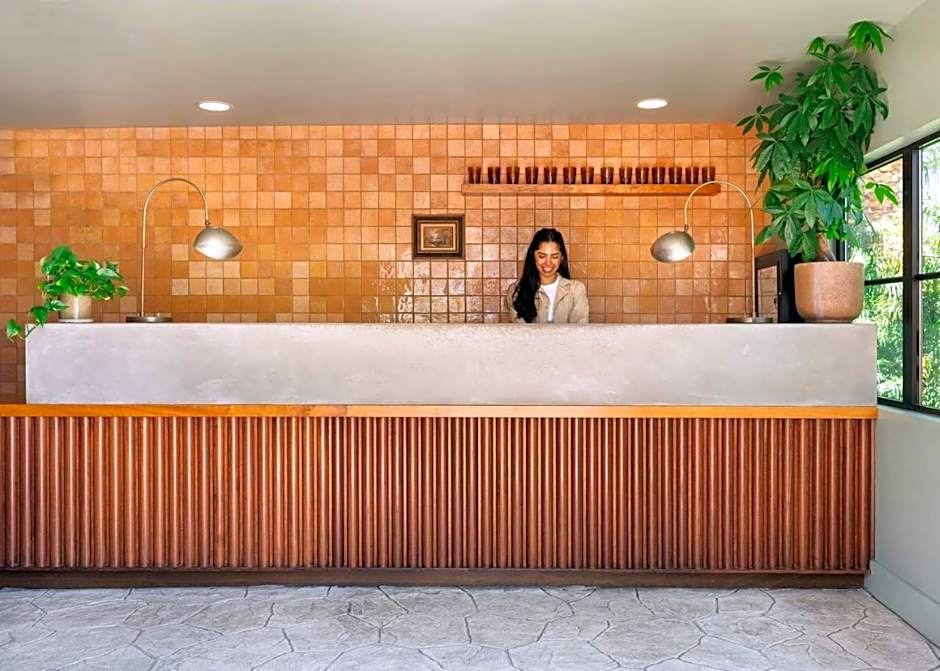 Silver Lake Pool & Inn
