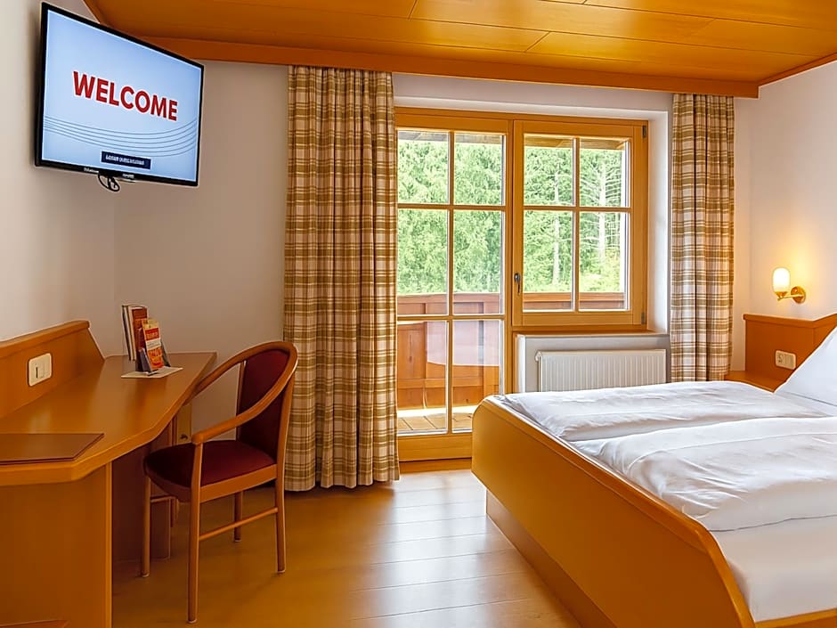 Hotel zur Linde - Bayerischer Wald - aktivCard mit 154 kostenfreien Leistungen - kostenloser Parkplatz