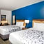 La Quinta Inn and Suites by Wyndham Long Island City