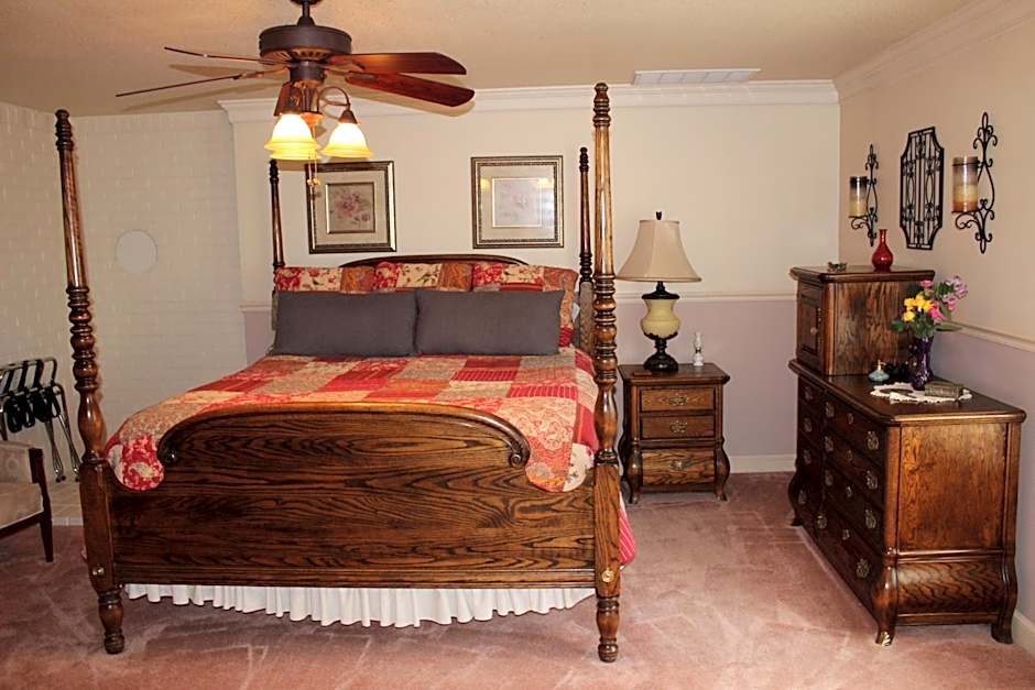 Photo 1 of 14 of Standard 1 Queen Bed