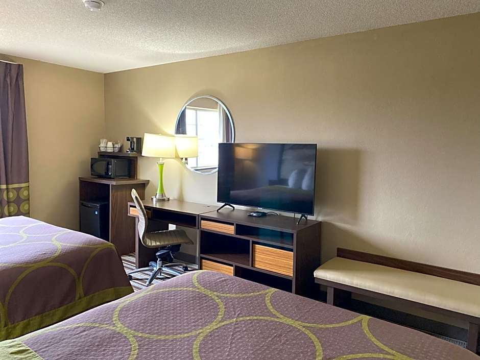 Super 8 by Wyndham Winfield-Quail Ridge Area