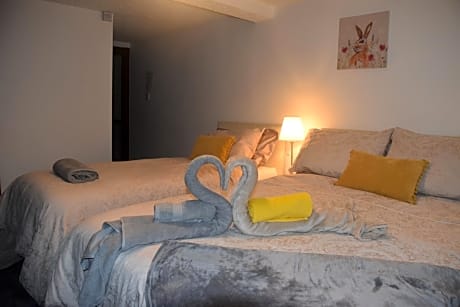 Triple Room with Shower