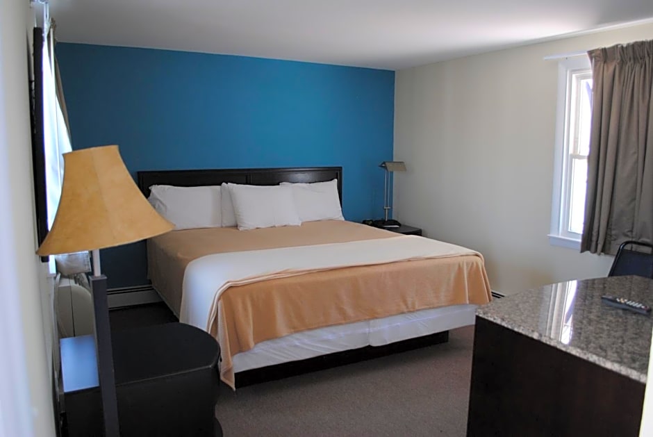 Shore Point Motel