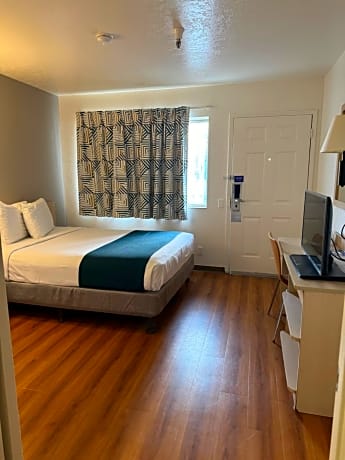 Double Room - Disability Access - Non-Smoking