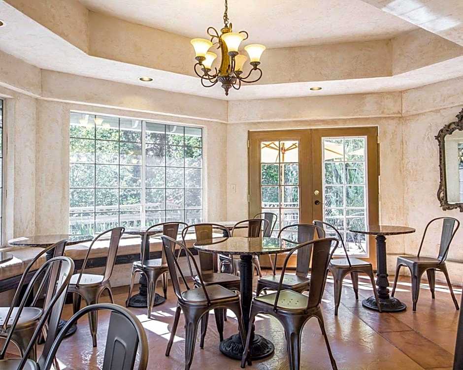 The Inn at Baechtel Creek