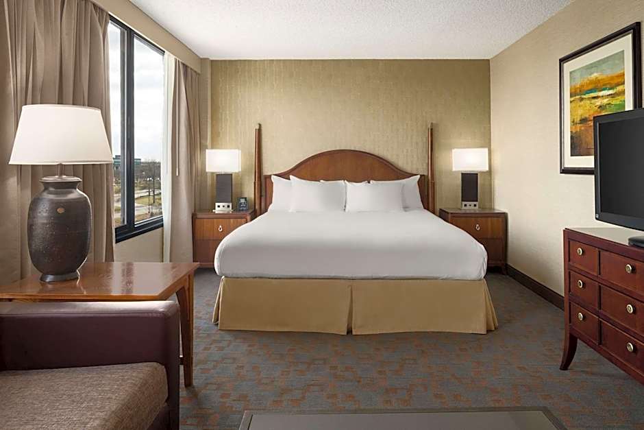 DoubleTree By Hilton Somerset Exec. Meeting Center