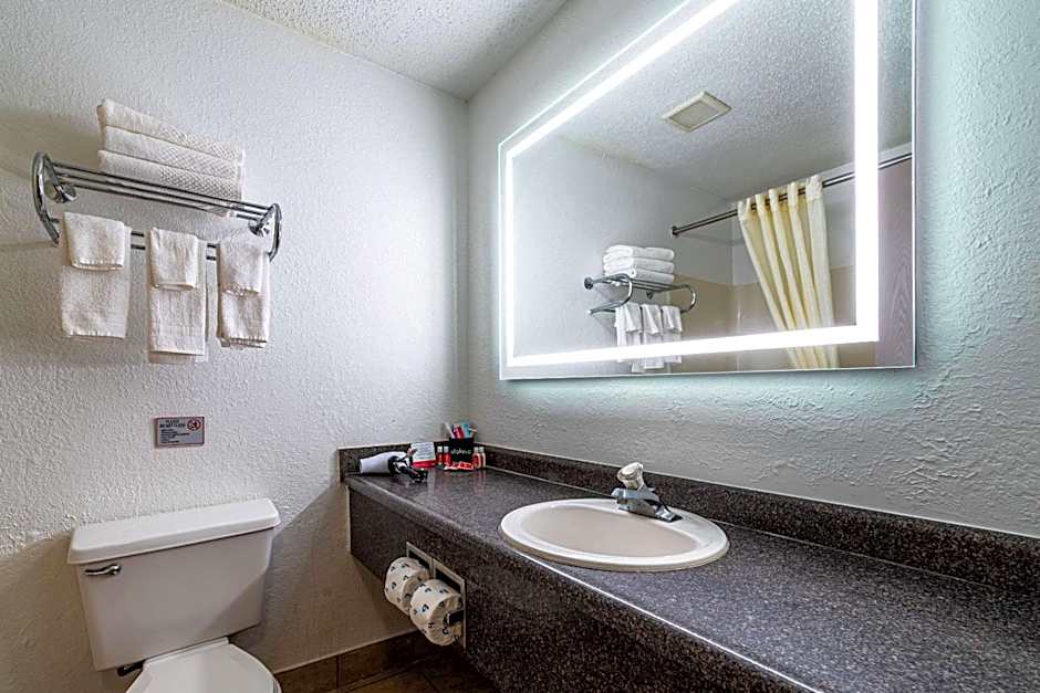 Econo Lodge Cleveland Southeast - Kent