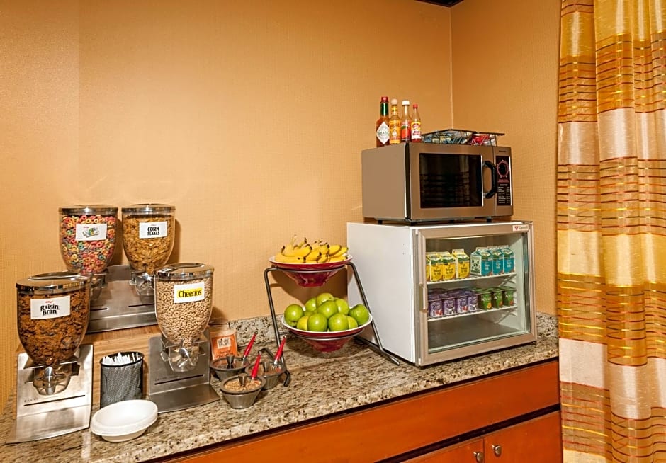 Fairfield Inn & Suites by Marriott Brunswick Freeport