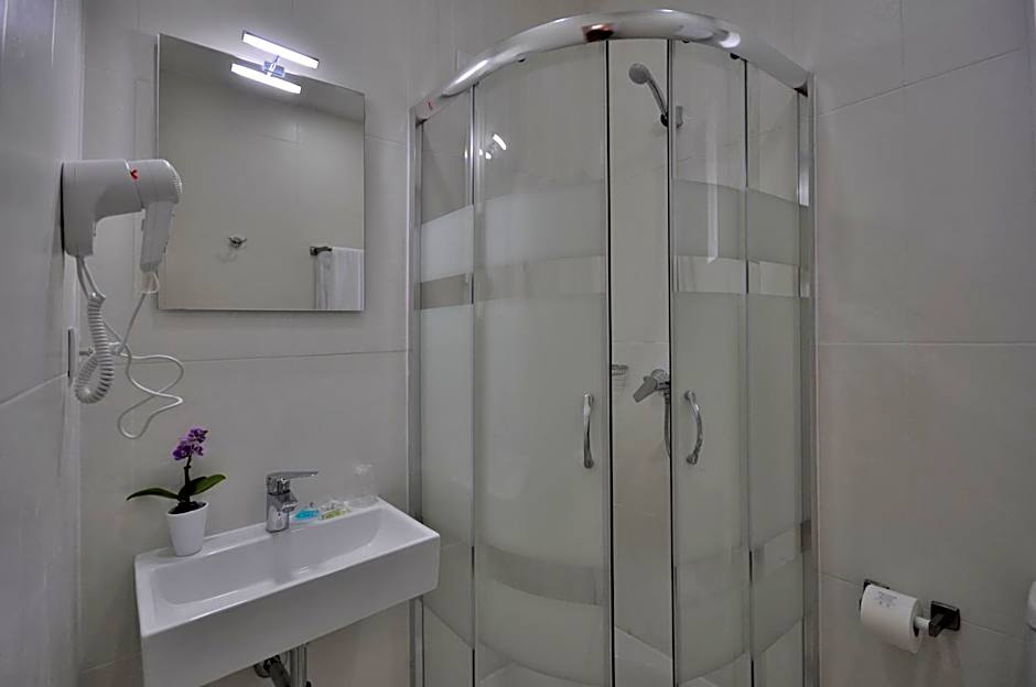 Porto Charming Hotel