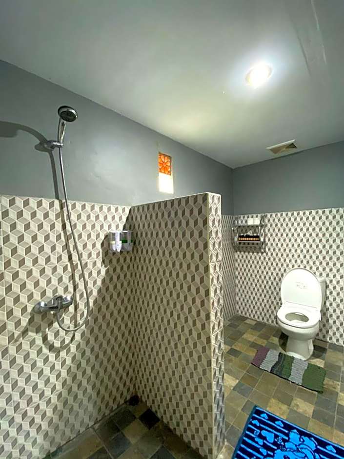Dong Paloh Hostel