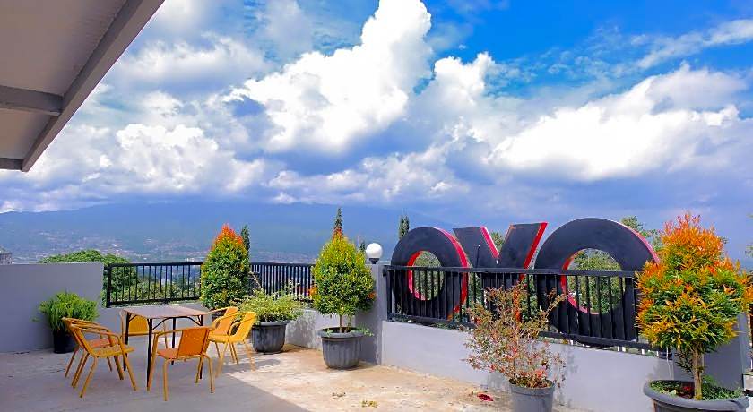 OYO 354 32 Residence