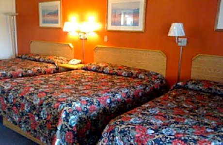 Queen Room with Three Queen Beds