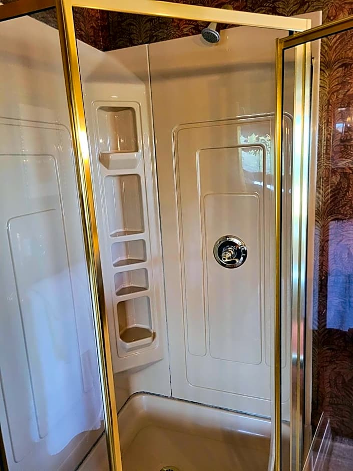 Altland House Inn & Suites