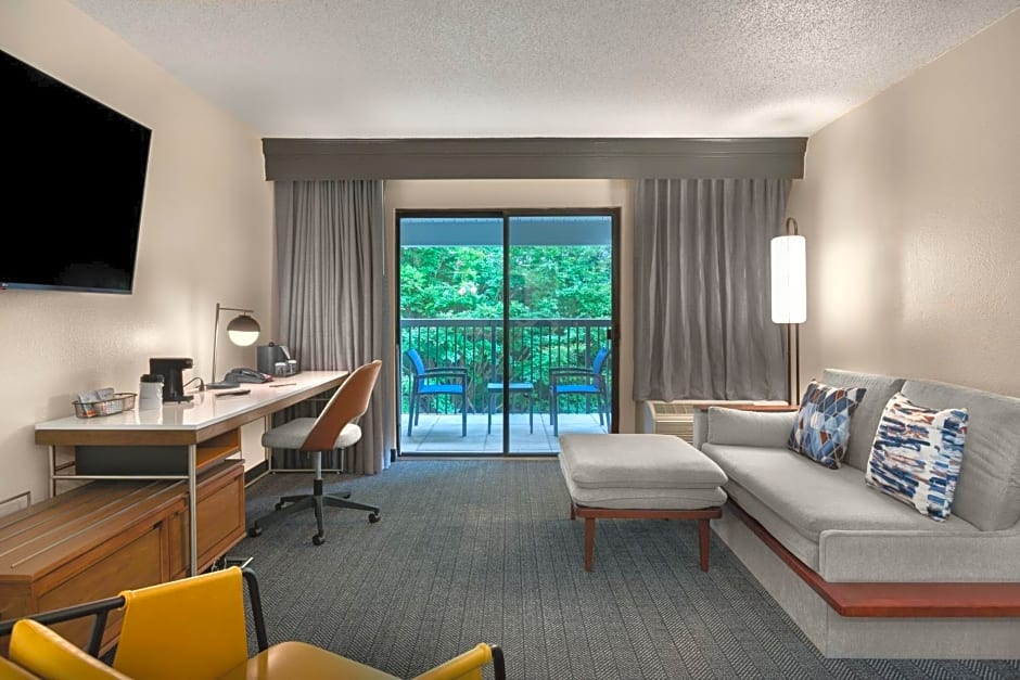 Courtyard by Marriott Winston-Salem Hanes Mall